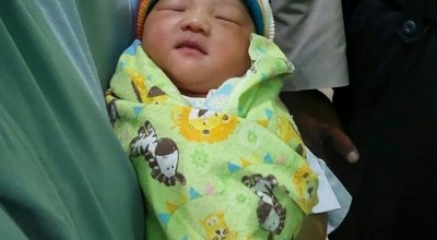 Trending Pekan Ini: Bayi Cantik Bawah Pohon Kelor Diantara Penyerangan Pesilat