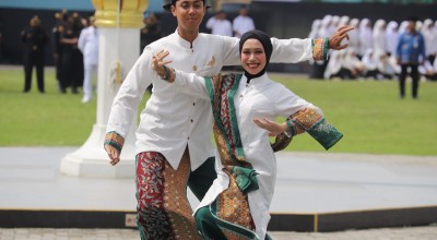 Peringatan HUT ke-112 Pemkab Jombang, Bupati Mundjidah Launching Busana Khas