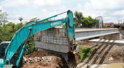 Mas Dhito Minta Pembangunan Jembatan Ngadi di Mojo, Kediri Terus Dievaluasi