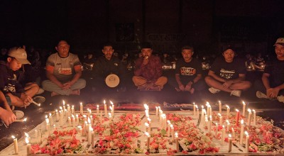 Suporter Pamekasan hingga Bojonegoro Doa Bersama untuk Korban Tragedi Kanjuruhan