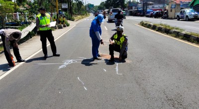 Pengendara Motor Trail Tewas Tertabrak Bus Tentrem