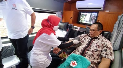 Wow! Mobil Donor Darah PMI Lamongan Dilengkapi AC dan Televisi