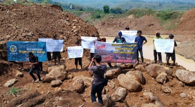 Kunker Presiden Jokowi di Mojokerto Diwarnai Demo Galian C