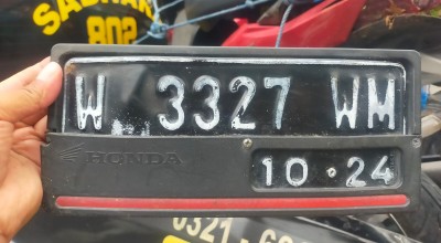 Motor Ditumpangi Sekeluarga Rem Blong Tabrak Sekam, Ibu Meninggal