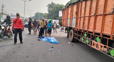 Pelajar Sidoarjo Tewas Tabrak Truk Parkir