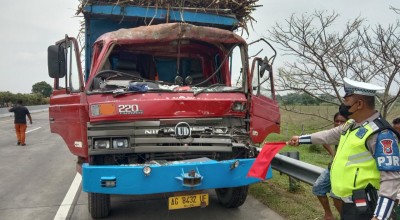 Data Korban Kecelakaan Bus Pariwisata Tabrak Truk di Tol Jombang