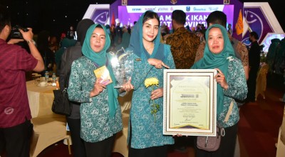 Ketua Forikan Trenggalek Novita Hardini Raih Juara 2 Lomba Masak Ikan Jatim