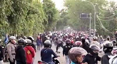 Pilihan Pembaca: Bentrokan Pesilat, Bus Hantu, Rekor MURI