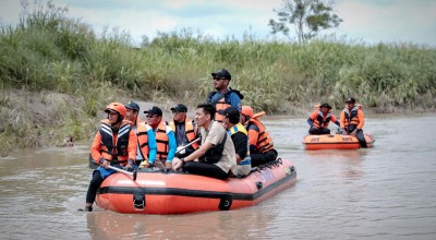 Antisipasi Banjir Tahunan di Gresik, Gus Yani Susuri Sungai Kali Lamong