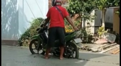 Video Pengendara Terobos Jalan Cor Masih Basah Viral di Media Sosial