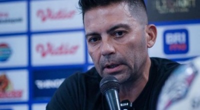Arema Siap Benamkan Persebaya ke Zona Degradasi