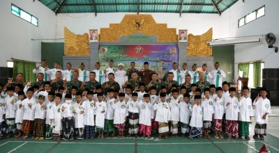 Kodim 0812 Gelar Khitan Massal untuk Peringati HUT k-77 TNI