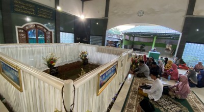 3 Wisata Religi di Kediri: Makam Mbah Mursyad hingga Guru Sri Aji Joyoboyo