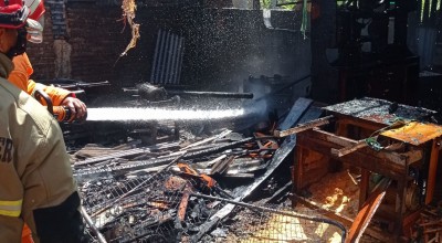 Rumah Produksi di Kota Batu Terbakar, Kerajinan Kayu Siap Jual Hangus