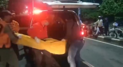 Pemuda Bangkalan Tewas Tabrak Pembatas Jalan, Tubuhnya Hingga Terpental