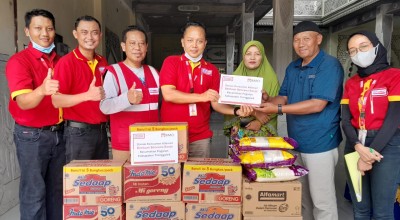 Giliran Korban Banjir Trenggalek Dapat Bantuan Alfamart
