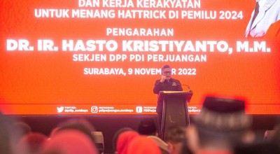 Hasto Gembleng Kader PDIP Surabaya: Konsolidasi Tanpa Henti, Turun Bantu Rakyat
