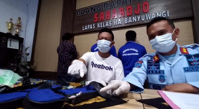 Ojol Diamankan Gegara Kirim Sandal ke Lapas Banyuwangi, Ternyata Berisi Sabu