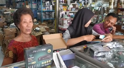 Penjualan STB Untungkan Pedagang, Tapi Warga Jombang Bilang Begini