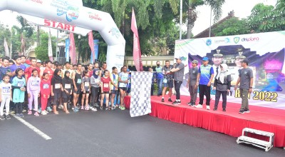 Ratusan Pelajar dan Pelari Profesional Semarakkan Lamongan City Run 2022