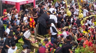 Keseruan Jabutan Tumpeng di Songgoriti Kota Batu