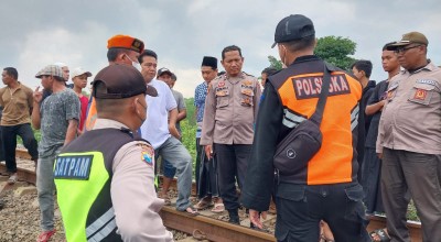 Santri Tewas Tersambar KA Pertamina di Pasuruan Sepulang Salat Jumat