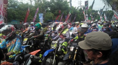 Ribuan Rider Ramaikan KWB Super Adventure 5
