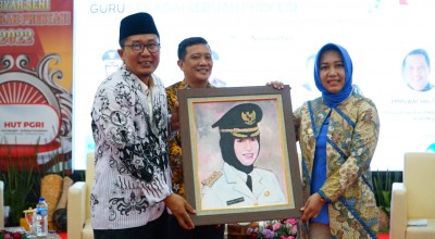 HUT PGRI, Ning Ita Ajak Guru Tekan Kenakalan Remaja
