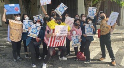 Unik, Baju Mahasiswa Ubaya saat Kampanye Diabetes di Surabaya