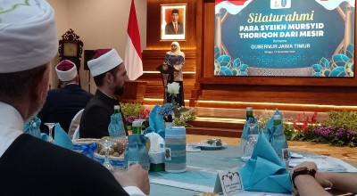 Khofifah Bahas Misi Perluasan Dagang dan Pendidikan Bersama Ulama Al-Azhar Kairo
