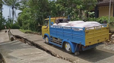 Info Warga Ponorogo! Jalan Tembus Sawoo-Sooko Ambles, Longsor Masih Mengancam