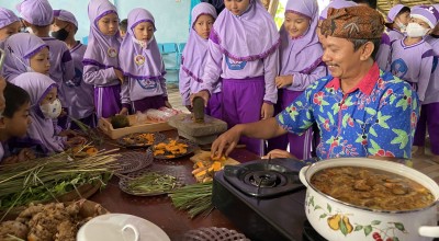 Berwisata Sambil Mengenal Tanaman Obat dan Belajar Membuat Jamu, Mau?