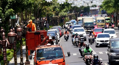 Pilihan Pembaca: Rekor MURI di Kampung Inggris hingga Penutupan Jalan Tunjungan