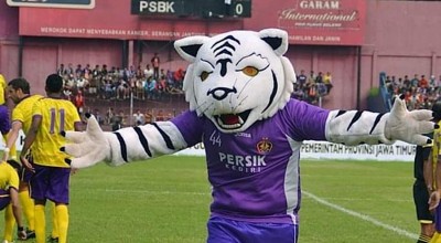 Kisah Dua Saudara Pencari Tuhan di Balik Ikon Macan Putih Persik Kediri