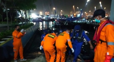 Mayat Wanita Ditemukan di Teluk Lamong, Pemilik Motor di Jembatan Suramadu?