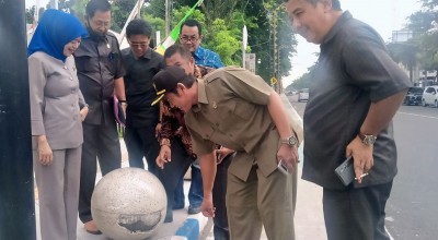 Temuan DPRD saat Sidak Proyek Pedestrian Jalan KH Wahid Hasyim Jombang