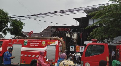 Sulut Korek Api Sambar Pelumas, Percetakan Ludes Terbakar