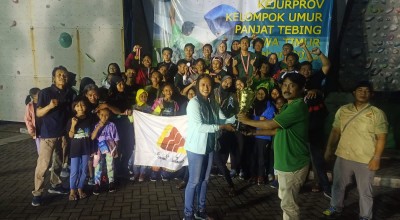 FPTI Surabaya Pertahankan Juara Umum Kejurprov KU 2022