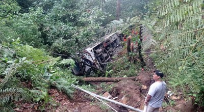 7 Orang Tewas Akibat Bus Pariwisata Masuk Jurang hingga Jembatan Ambrol