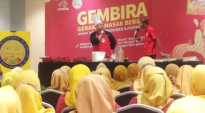 Ketika Ibu-ibu PKK di Surabaya Memasak Sambil Belajar Cara Cegah Stunting