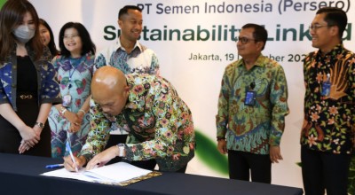 12 Bank Perkuat Perjanjian Kredit SLL Semen Indonesia Group