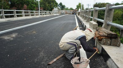 Tahap Akhir Pembangunan Jembatan Ngadi Penghubung Kediri-Tulungagung Dikebut