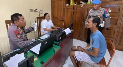 Anak Bacok Bapak saat Dibangunkan untuk Salat Tahajud