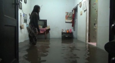 Puluhan Rumah Warga Denanyar, Jombang Terendam Banjir Akibat Hujan 3 Jam
