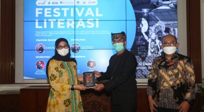Dukung Pariwisata, BI Luncurkan Buku Desa Adat Osing di Banyuwangi