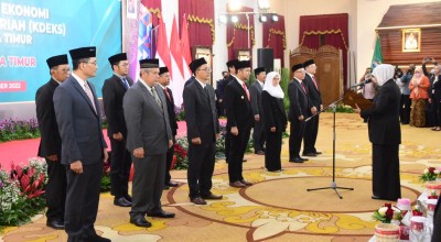 Khofifah Beberkan 5 Prinsip Pengelolaan Keuangan Syariah, Ini Kata Emil