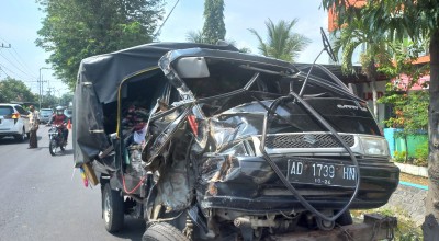 Sopir Mengantuk Diduga Jadi Penyebab Dump Truk Seruduk 5 Kendaraan di Jombang