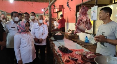 Bupati Jombang Sidak Harga Kebutuhan Pokok di PCN, Ini Temuannya