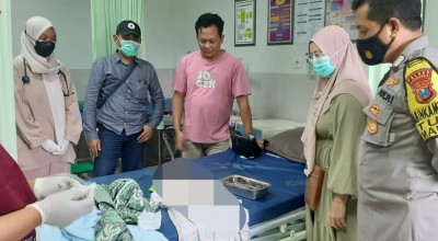 Edan! Bayi Sehat asal Lamongan Terbungkus Kresek Sengaja Dibuang