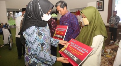 Pemkab Banyuwangi Gelontor Beasiswa sampai Insentif Madin Rp16,9 Miliar